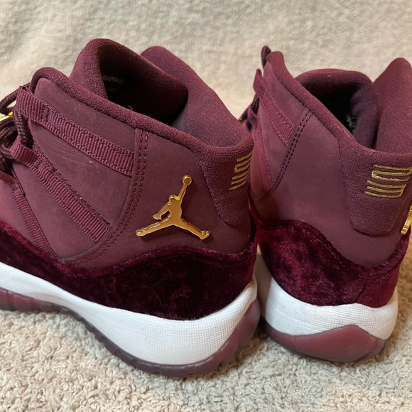 NIKE Air Jordan 11 Retro - Picture 3 of 7